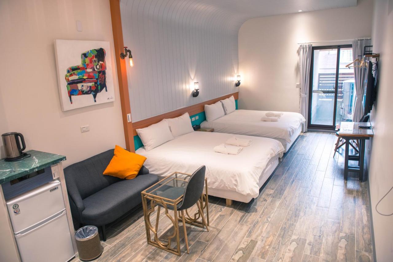 Happy Wing Guesthouse Kota Hualien Bagian luar foto
