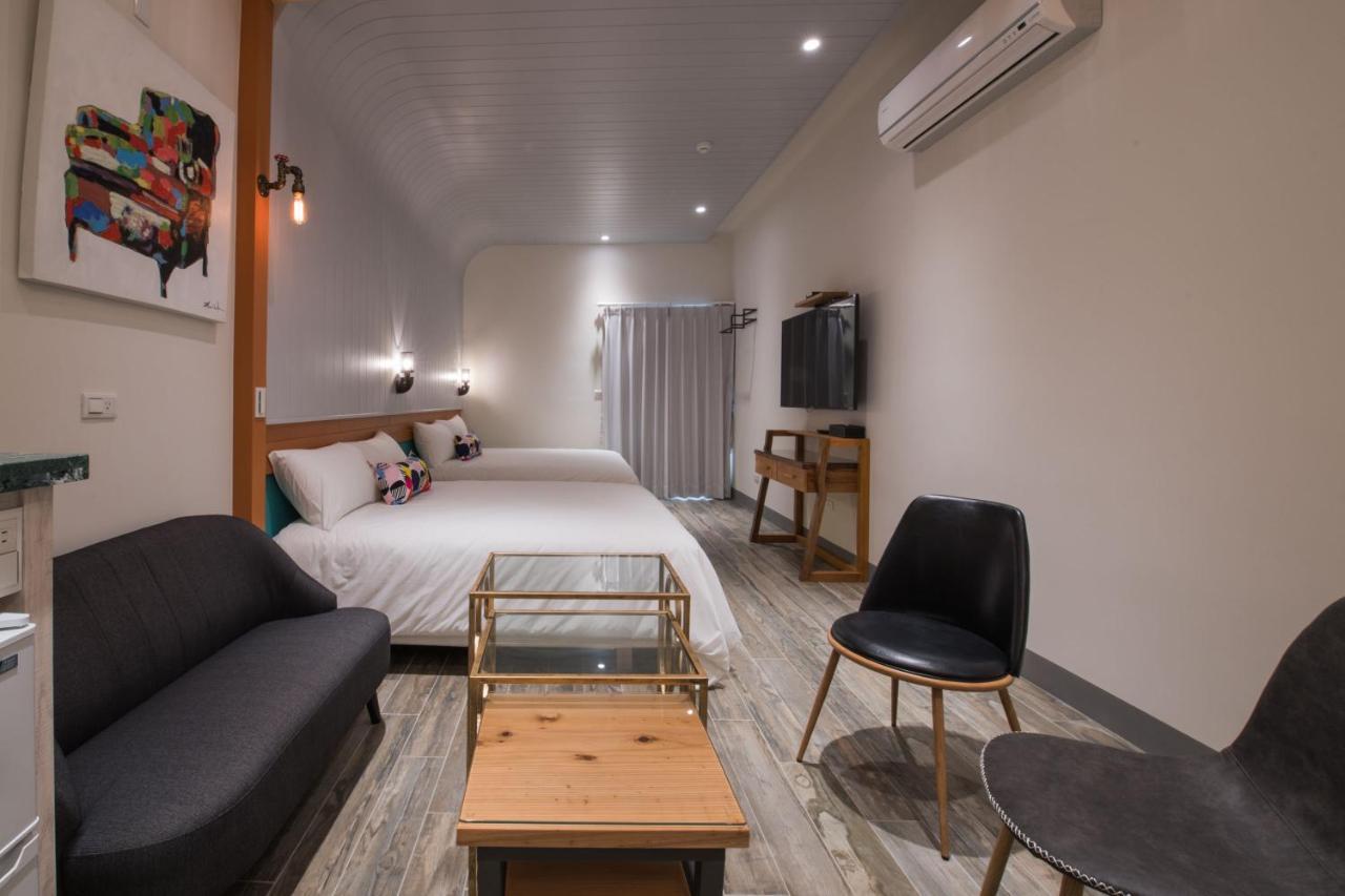 Happy Wing Guesthouse Kota Hualien Bagian luar foto