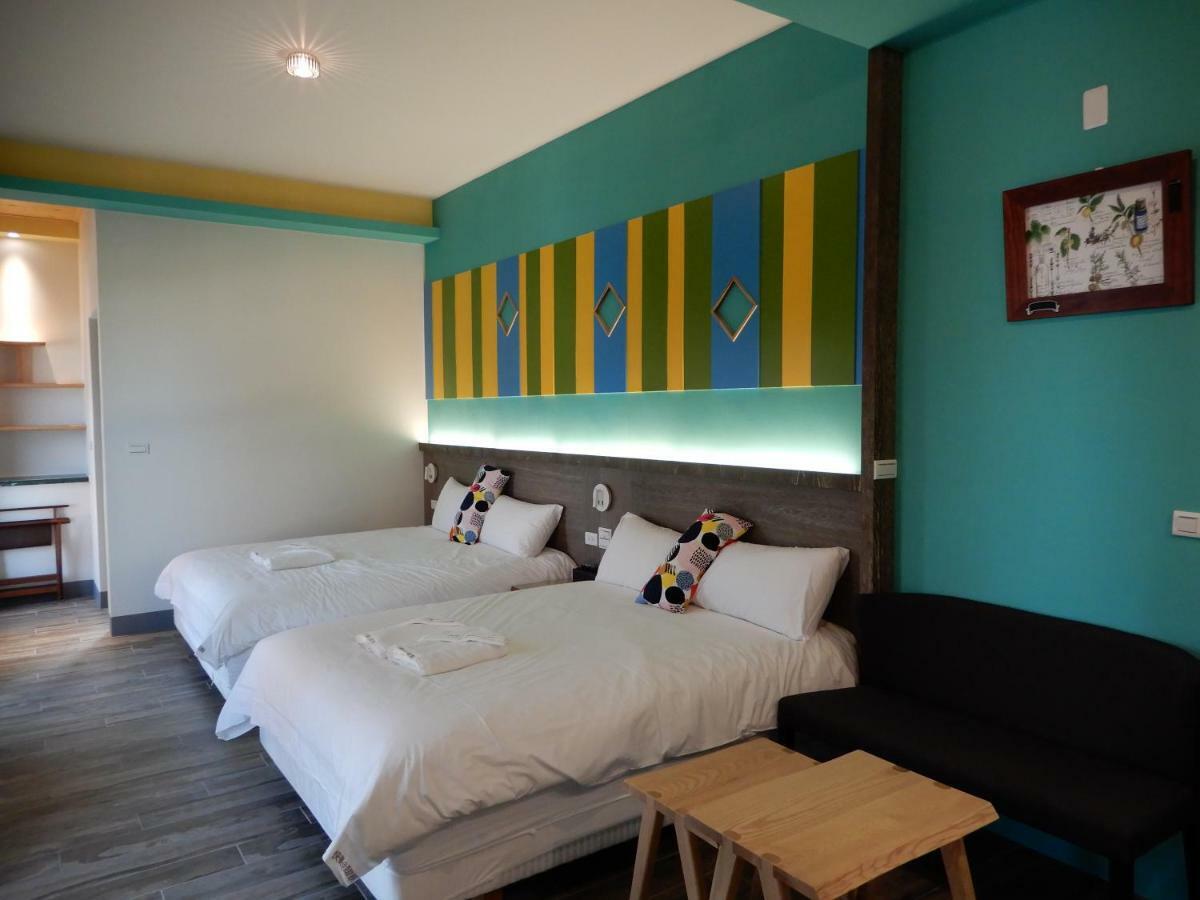 Happy Wing Guesthouse Kota Hualien Bagian luar foto
